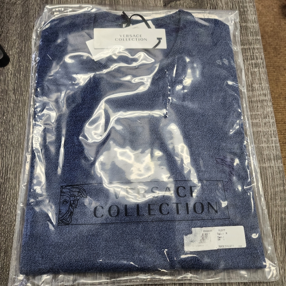 Brand New Versace Men's Crewneck Sweater size Medium - Blue